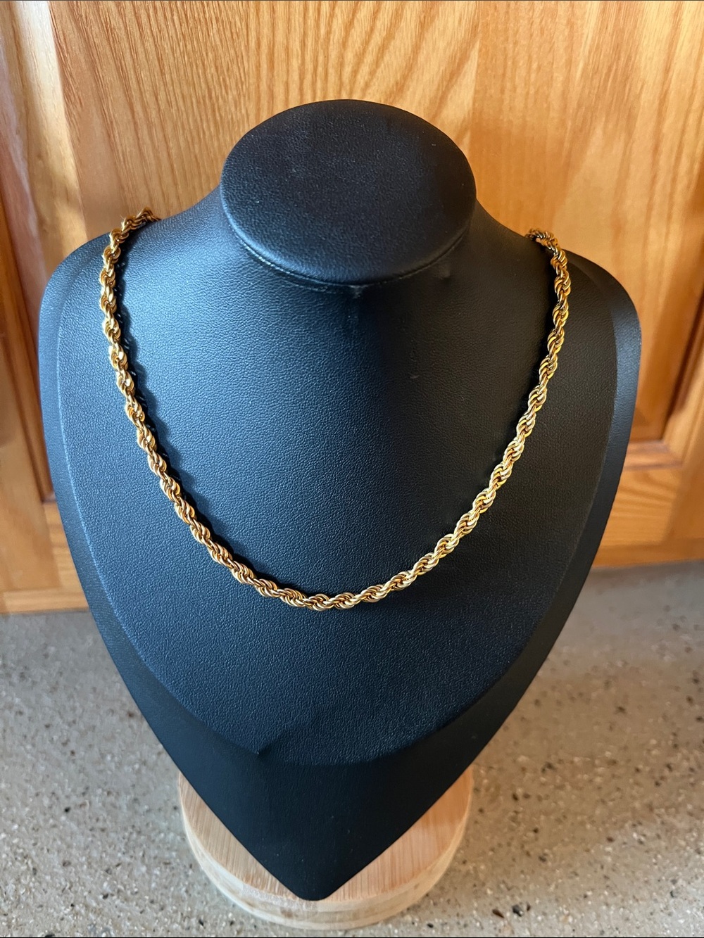 Classic Twisted Rope Necklace in Gold plate for Women